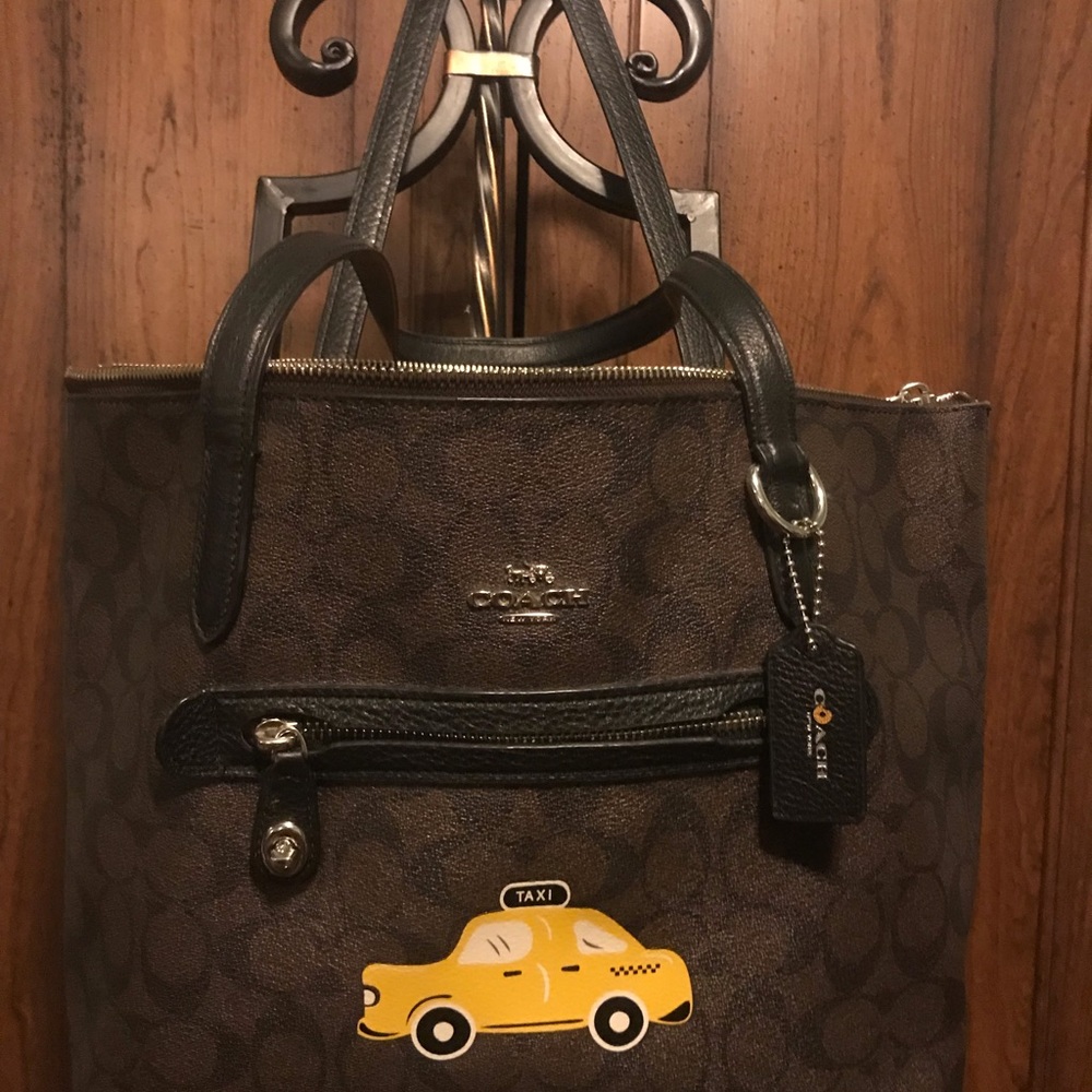 Yellow Cab Coach great condition slight damage to straps where hung for storage